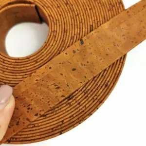 This is a 25mm cinnamon superior flat cork cord