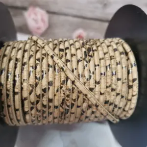 This is a 3mm piton rustic round cork cord